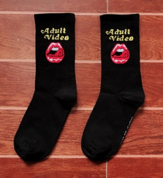 Trend INS hip hop socks Europe and the United States street fashion skateboarding couple long socks female male letters lip socks